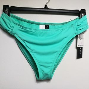 La Blanca NWT side shirred hipster bikini bottom